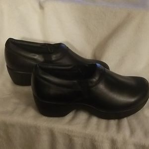 SR max slip resistant work shoes size 9.5 New